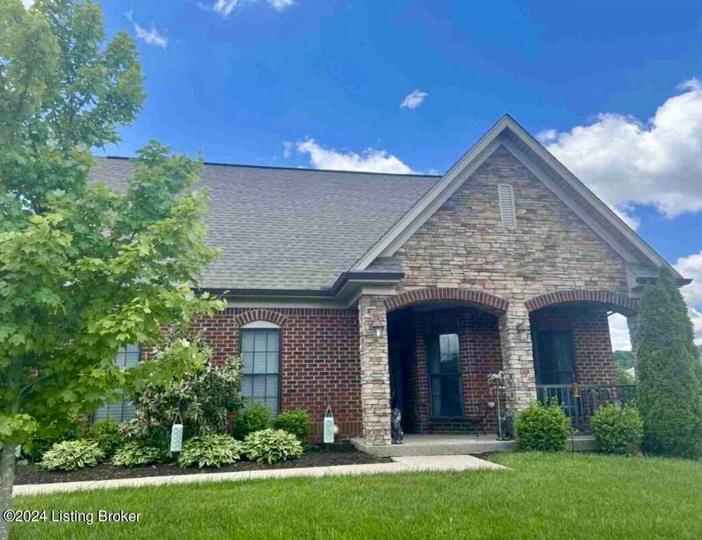 Photo of 1949 Rivers Landing Dr, Prospect, KY 40059 (MLS # 1722542)