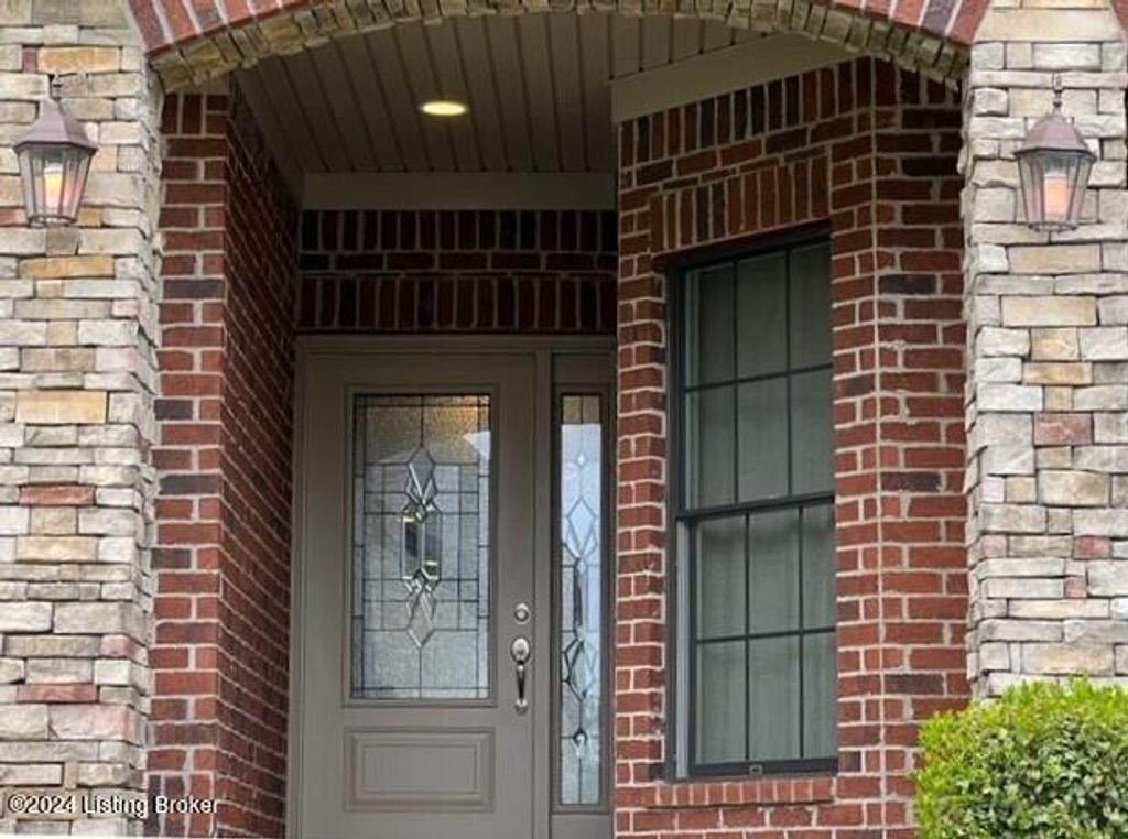 Photo of 1949 Rivers Landing Dr, Prospect, KY 40059 (MLS # 1722542)
