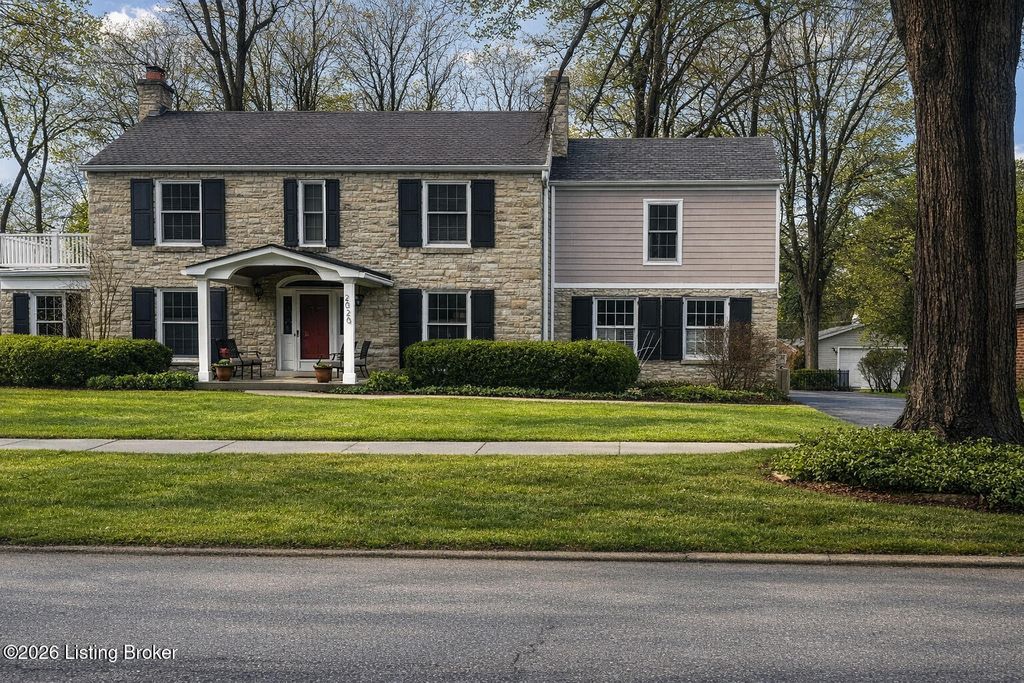 Photo of 2020 Strathmoor Blvd, Louisville, KY 40205 (MLS # 1709997)