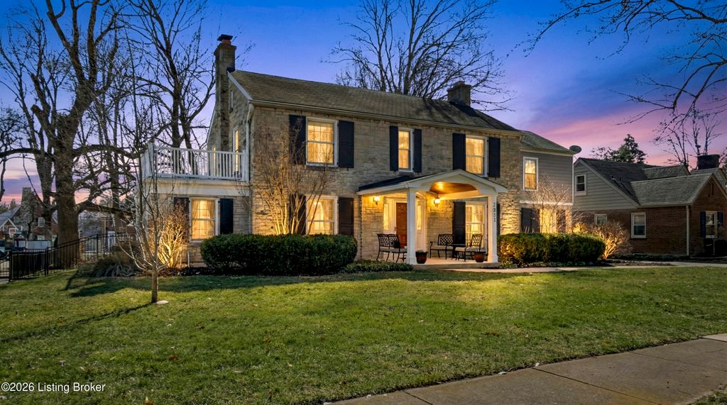 Photo of 2020 Strathmoor Blvd, Louisville, KY 40205 (MLS # 1709997)