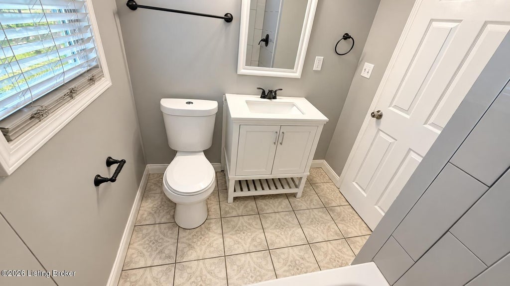 Photo of 4216 Grand Ave, Louisville, KY 40211 (MLS # 1731749)