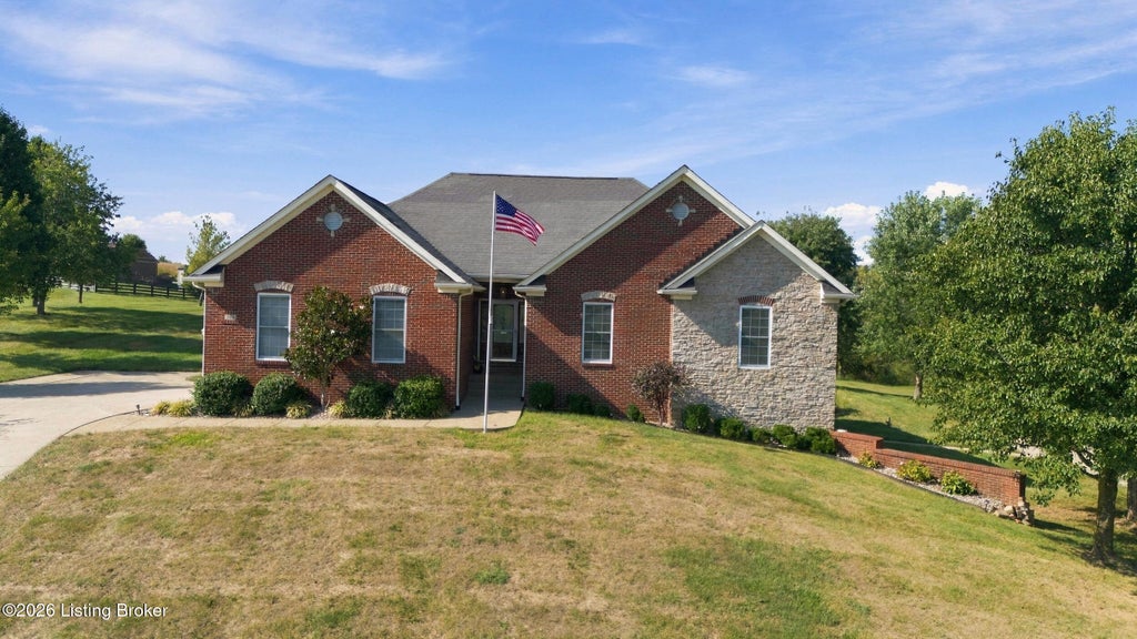 Photo of 108 Maddox Ave, Taylorsville, KY 40071 (MLS # 1729336)