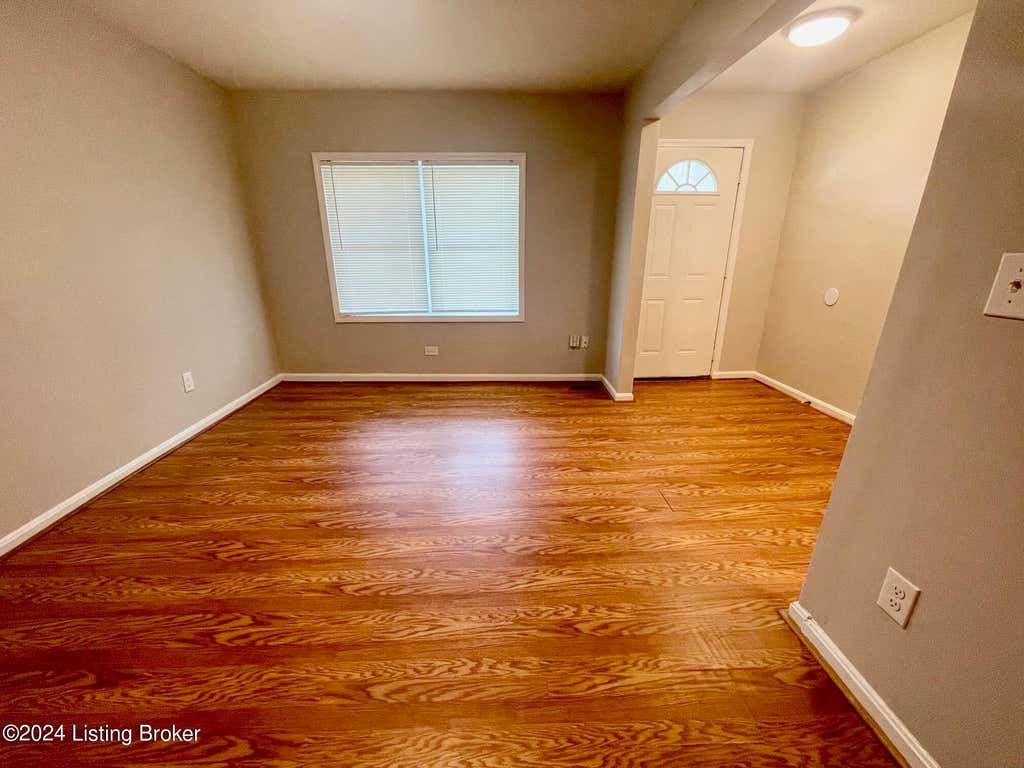 Photo of 4144 Greenwood Ave, Louisville, KY 40211 (MLS # 1727279)