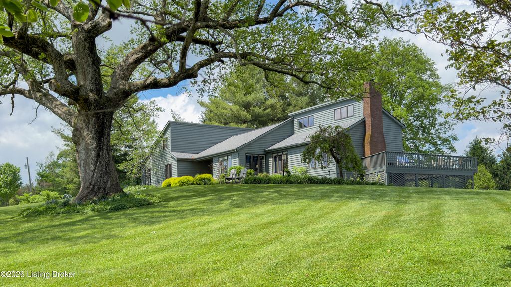 Photo of 172 Hebron Rd, Shelbyville, KY 40065 (MLS # 1715919)