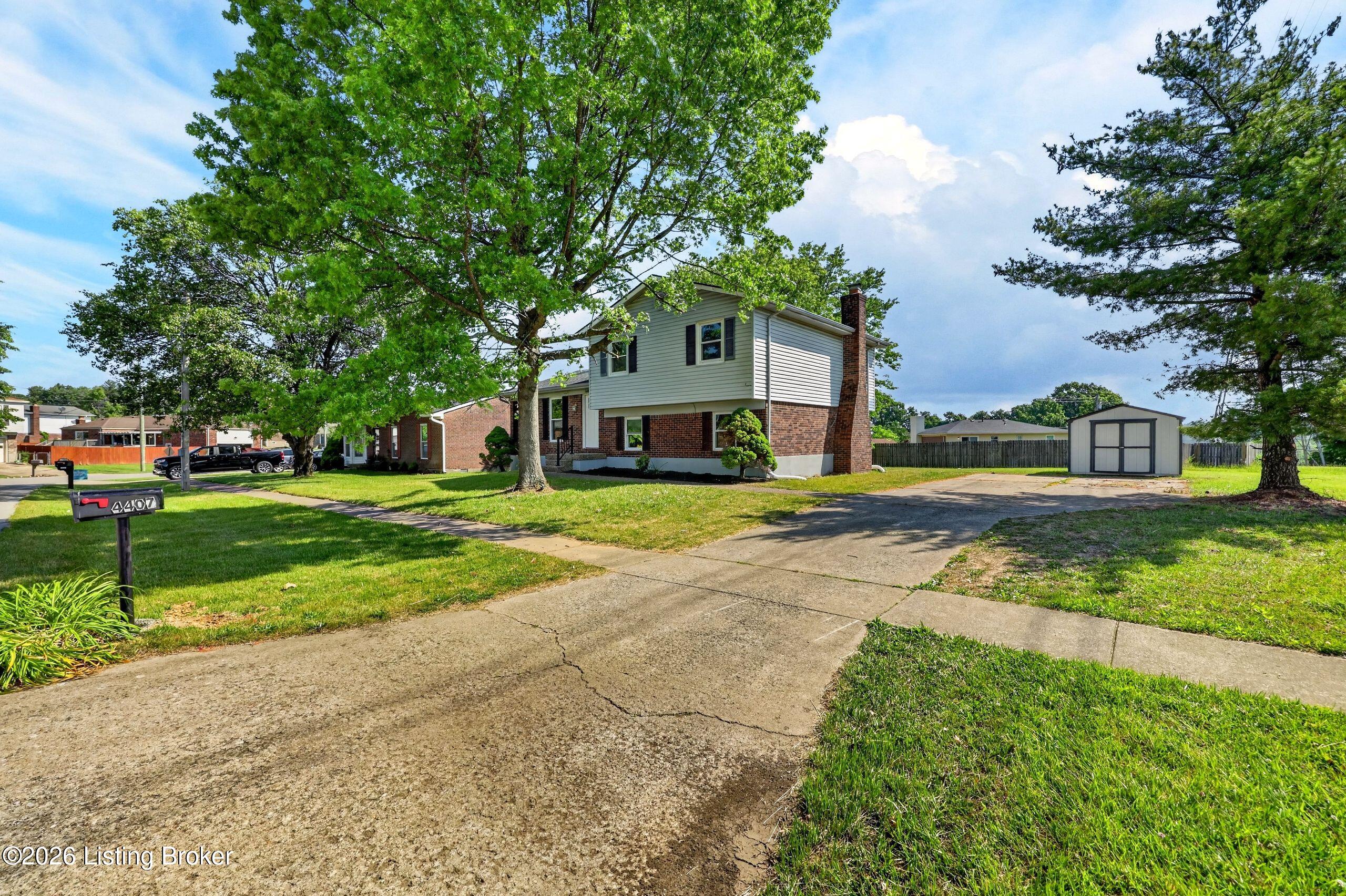 4407 Chenwood Ln