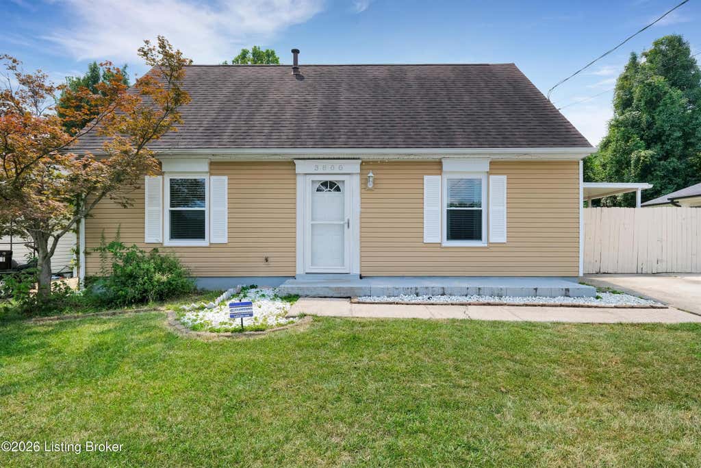 Photo of 3800 Hillcross Dr, Louisville, KY 40229 (MLS # 1724799)