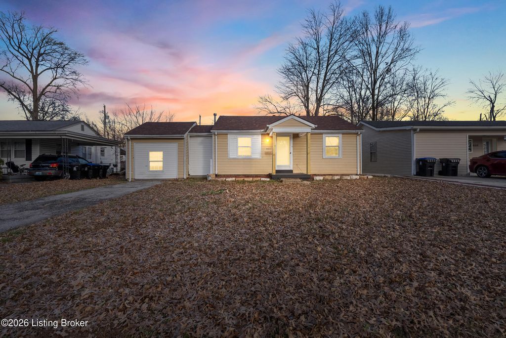 Photo of 5311 Devers Ave, Louisville, KY 40214 (MLS # 1707274)