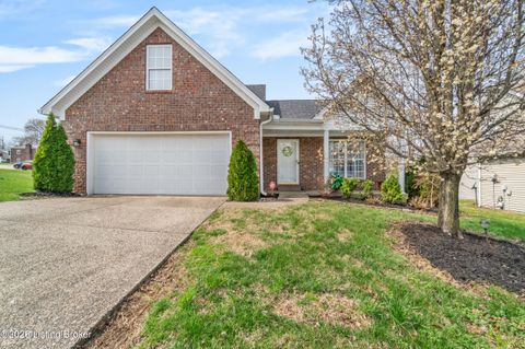 Photo of 2912 Hewitt Place Ct, Louisville, KY 40299 (MLS # 1711811)