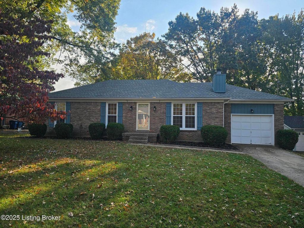 Photo of 12106 Wayside Ln, Goshen, KY 40026 (MLS # 1702467)