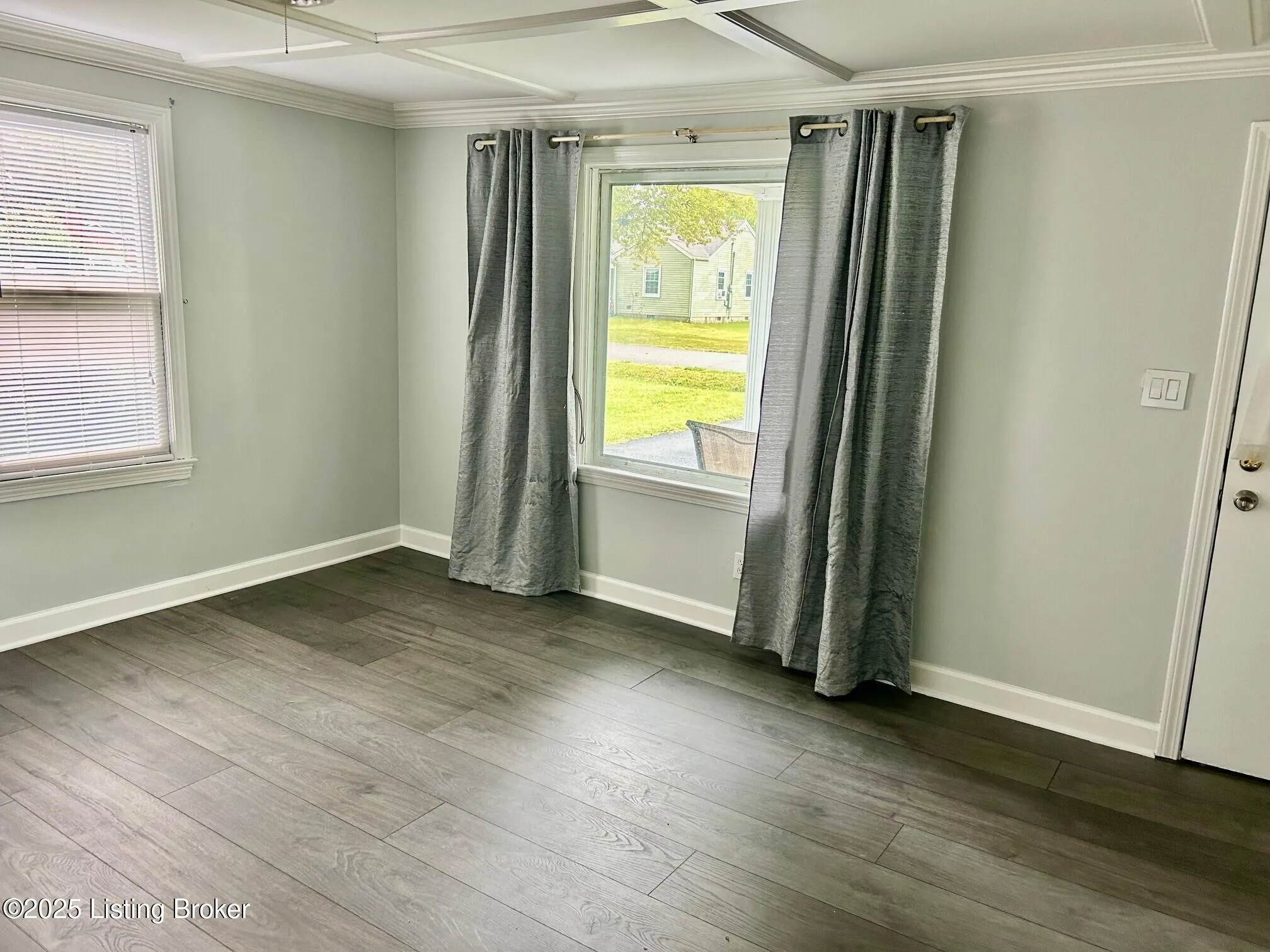 Louisville, Kentucky 40272, United States, 2 Bedrooms Bedrooms, ,1 BathroomBathrooms,Residential,Active,203649