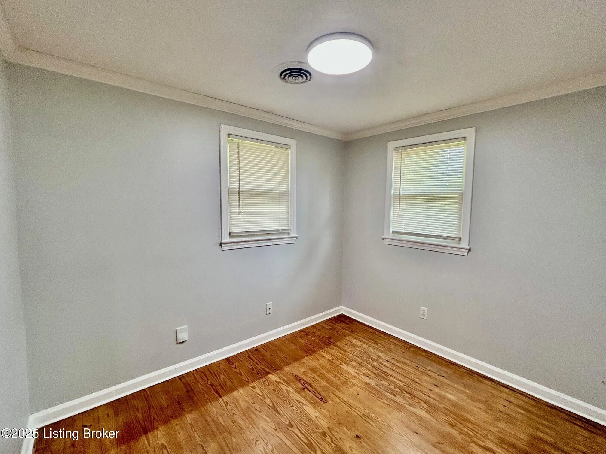 Louisville, Kentucky 40272, United States, 2 Bedrooms Bedrooms, ,1 BathroomBathrooms,Residential,Active,203649