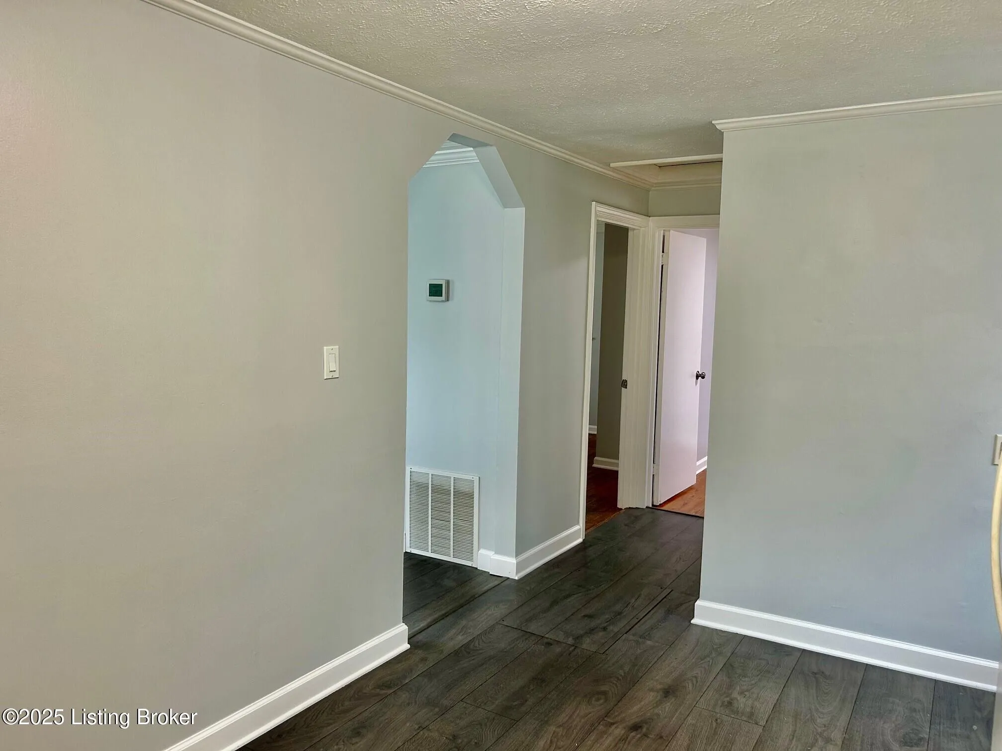 Louisville, Kentucky 40272, United States, 2 Bedrooms Bedrooms, ,1 BathroomBathrooms,Residential,Active,203649