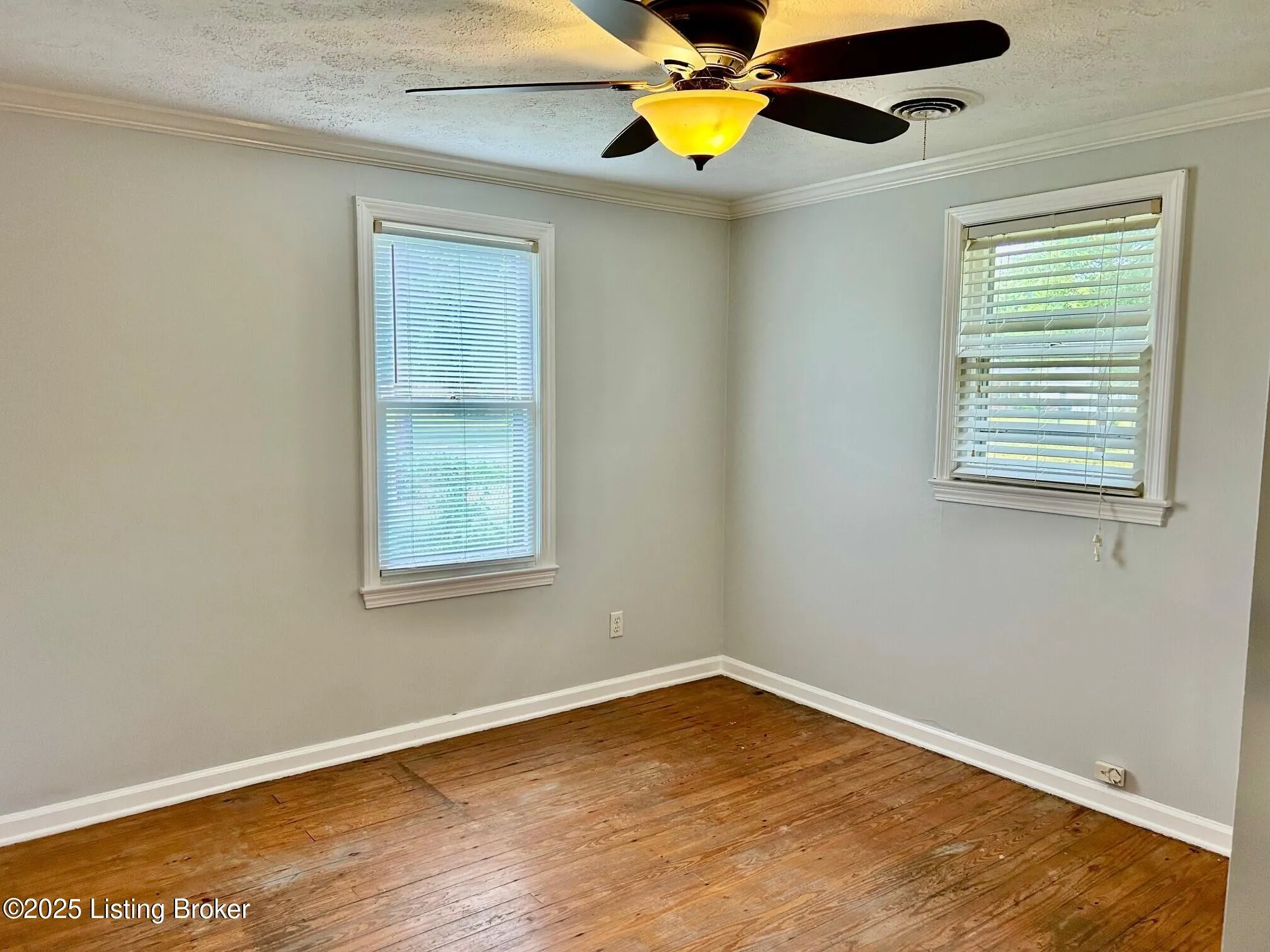 Louisville, Kentucky 40272, United States, 2 Bedrooms Bedrooms, ,1 BathroomBathrooms,Residential,Active,203649