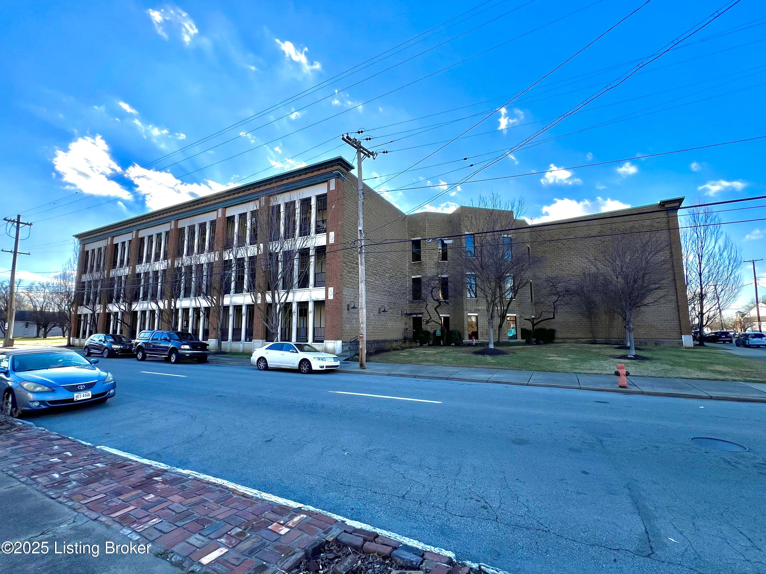 900 S Fifth St #202, Louisville, Kentucky image 4