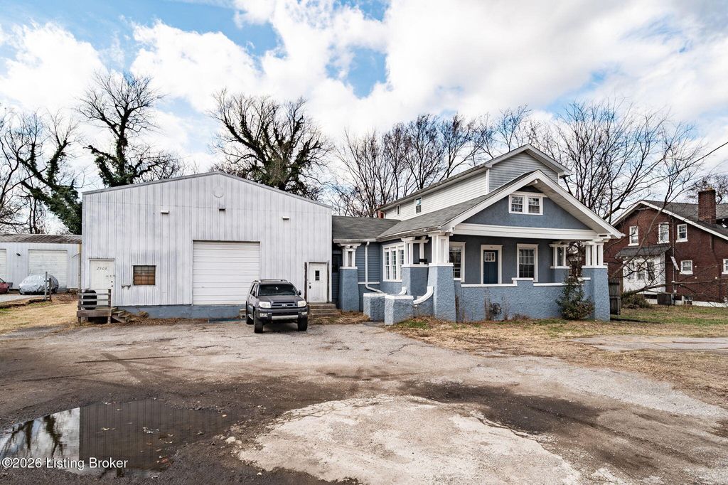 Photo of 2906 Dixie Hwy, Louisville, KY 40216 (MLS # 1712892)