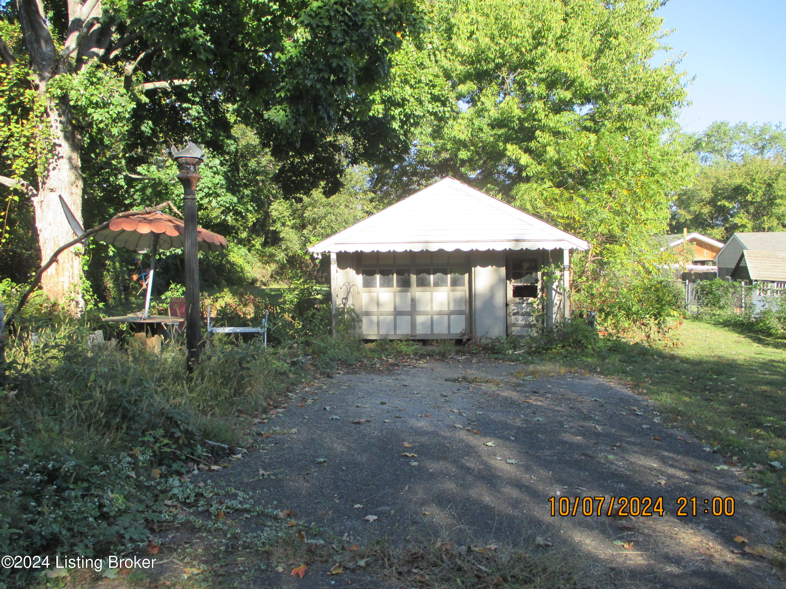 2145 Goldsmith Ln, Louisville, Kentucky image 3