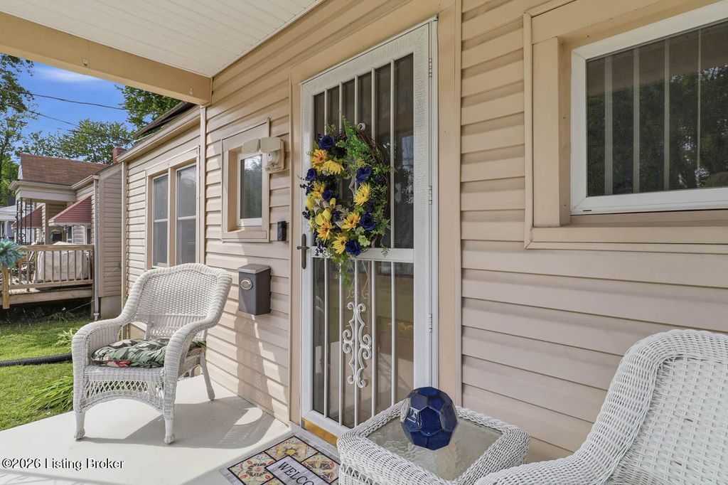 Photo of 1231 Carrico Ave, Louisville, KY 40215 (MLS # 1715563)