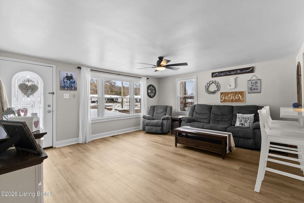 Photo of 2792 W Blue Lick Rd, Shepherdsville, KY 40165 (MLS # 1708488)