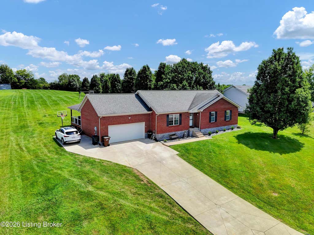 Photo of 193 Ashland Meadows Dr, Taylorsville, KY 40071 (MLS # 1725639)