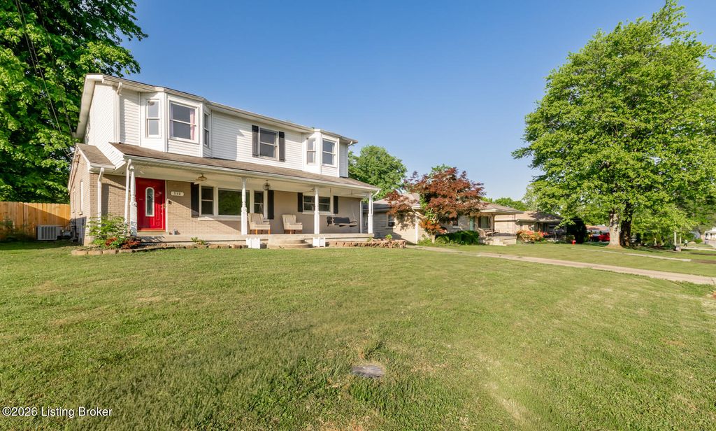 Photo of 312 Chieftain Dr, Louisville, KY 40118 (MLS # 1715466)