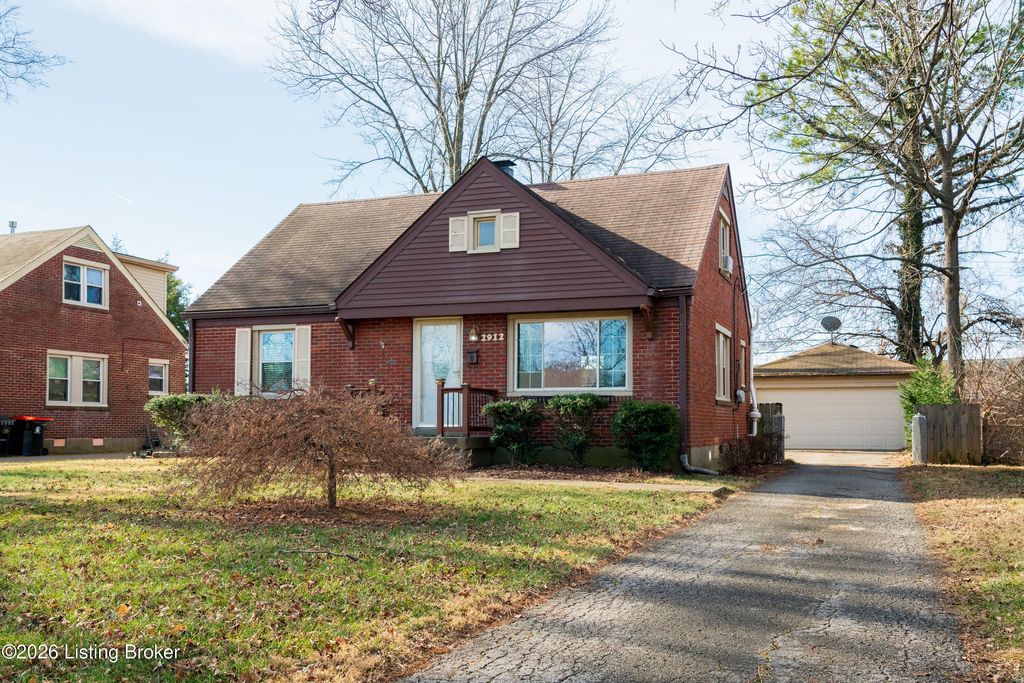 Photo of 2912 Yorkshire Blvd, Louisville, KY 40220 (MLS # 1708089)