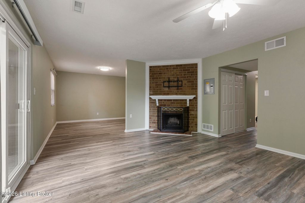 Photo of 11401 N Tazwell Dr, Louisville, KY 40241 (MLS # 1715352)