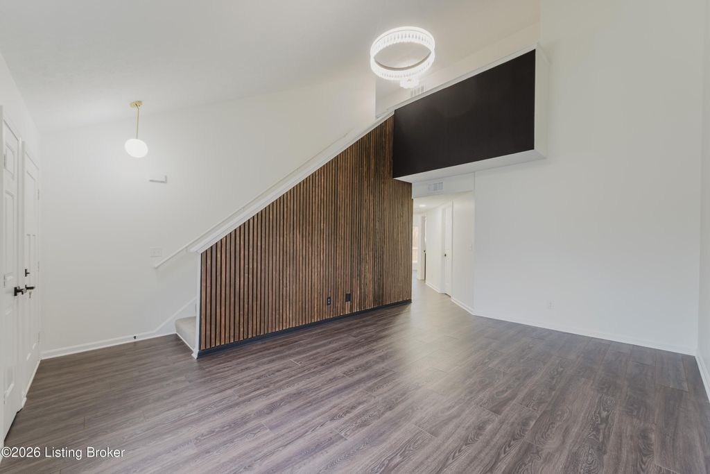 Photo of 4118 Willowview Blvd, Louisville, KY 40299 (MLS # 1706540)