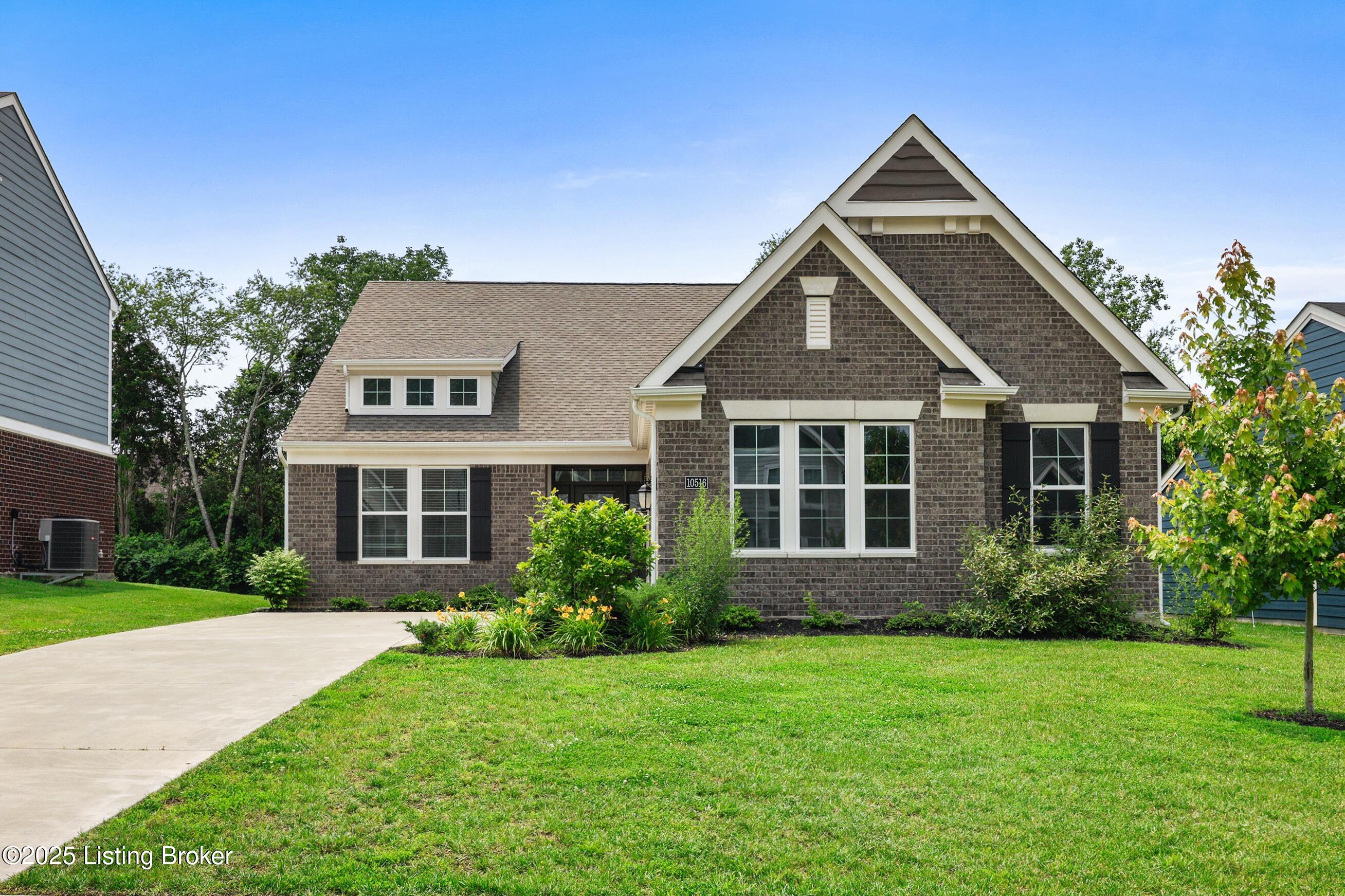 10516 Vista View Dr, Louisville, Pennsylvania image 2
