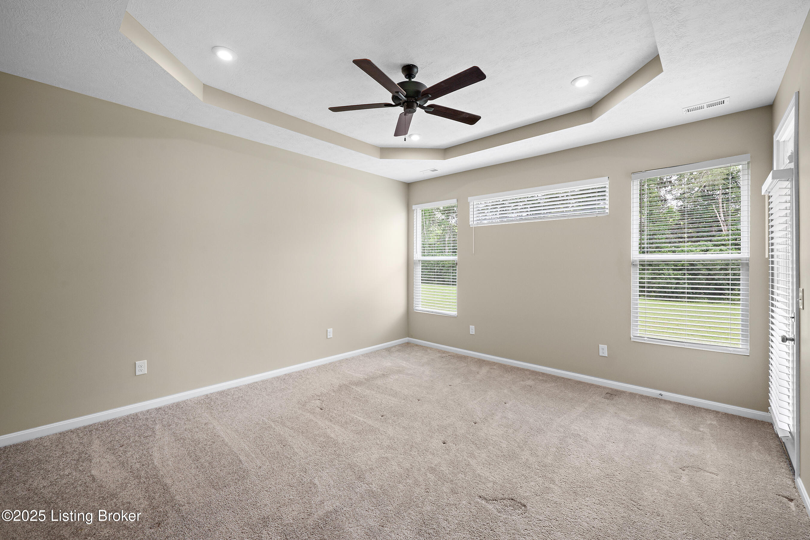 10516 Vista View Dr, Louisville, Pennsylvania image 20