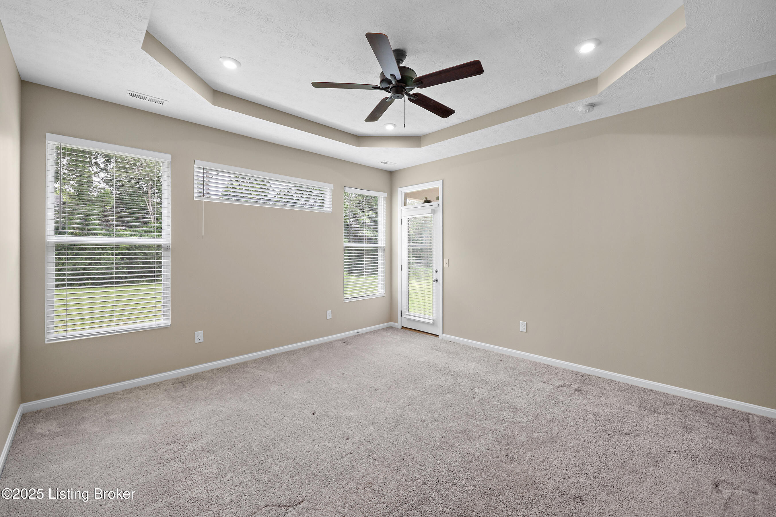 10516 Vista View Dr, Louisville, Pennsylvania image 21