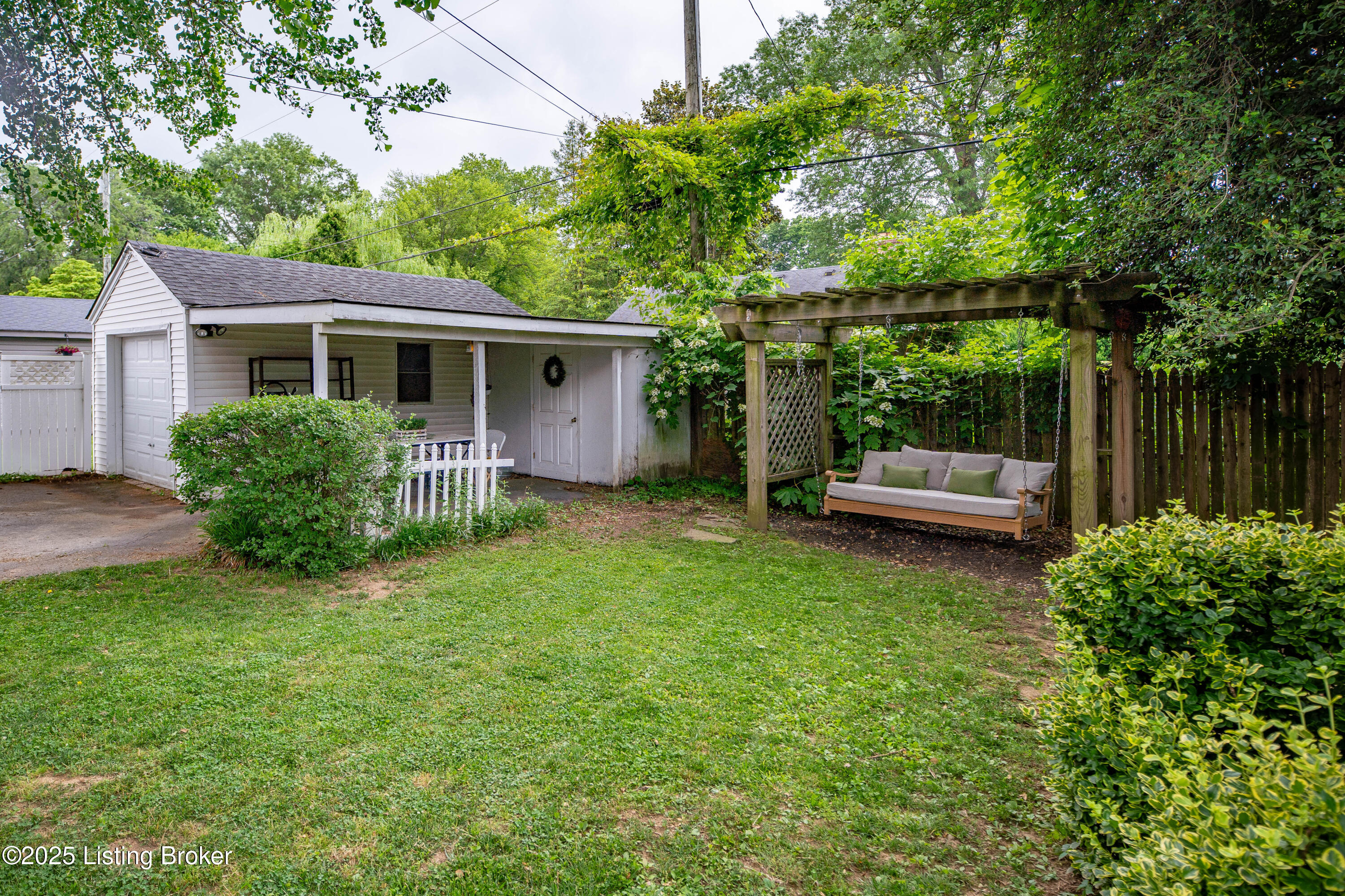 4016 Alton Rd, Louisville, Kentucky image 4
