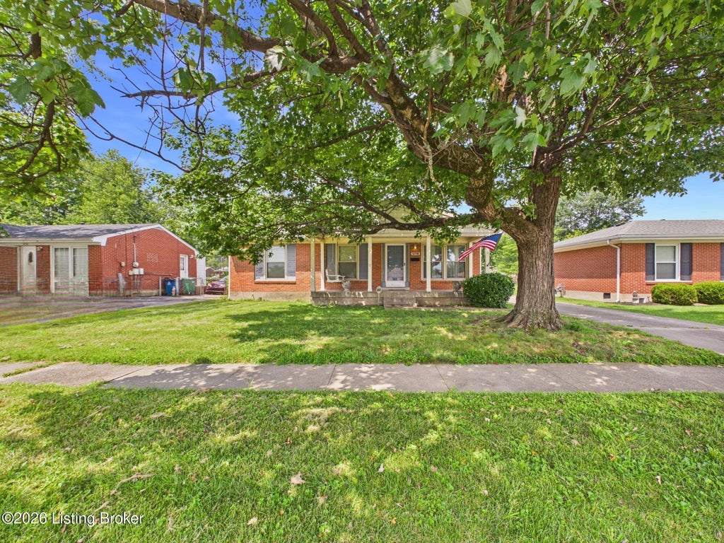 Photo of 5718 Elmer Ln, Louisville, KY 40214 (MLS # 1725705)