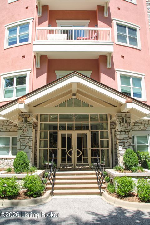 Photo of 1409 Mockingbird Terrace Dr #403, Louisville, KY 40207 (MLS # 1717175)