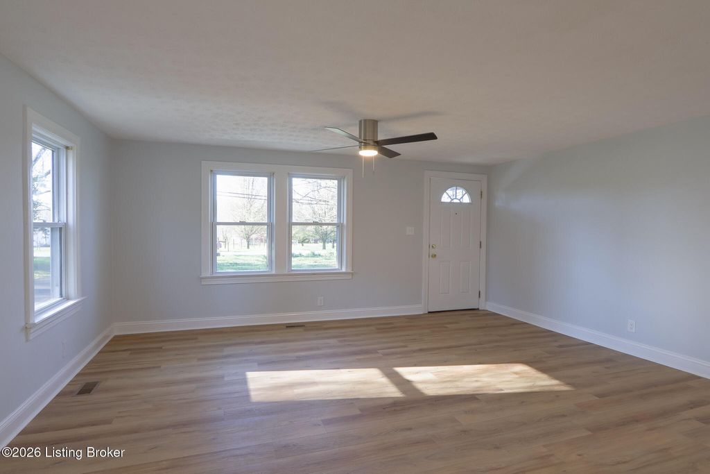 Photo of 8909 Independence School Rd, Louisville, KY 40228 (MLS # 1712805)