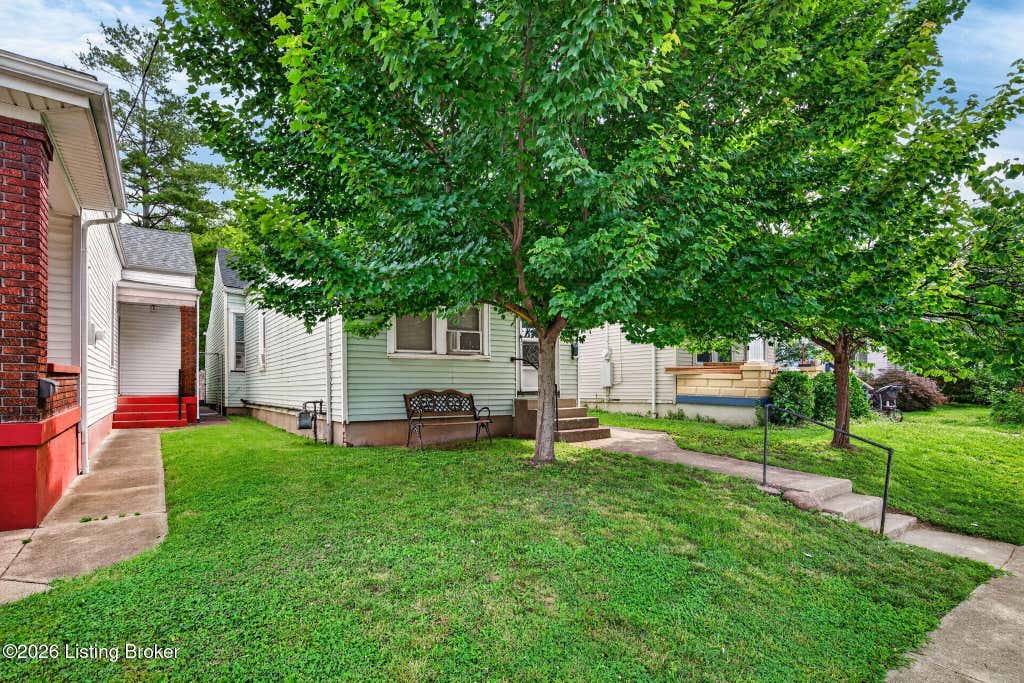 Photo of 915 Ash St, Louisville, KY 40217 (MLS # 1726601)