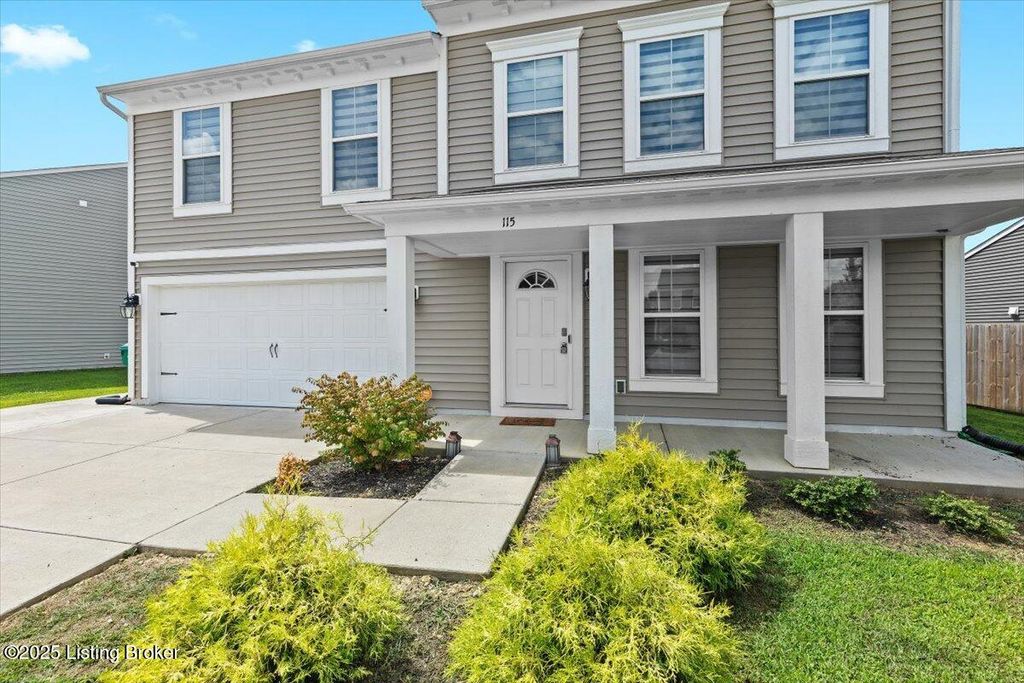 Photo of 115 Shadow Rock Ct, Shepherdsville, KY 40165 (MLS # 1695258)