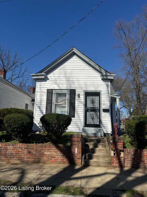Homes For Sale - 2017 Woodland Ave<br/> Louisville, KY 40210