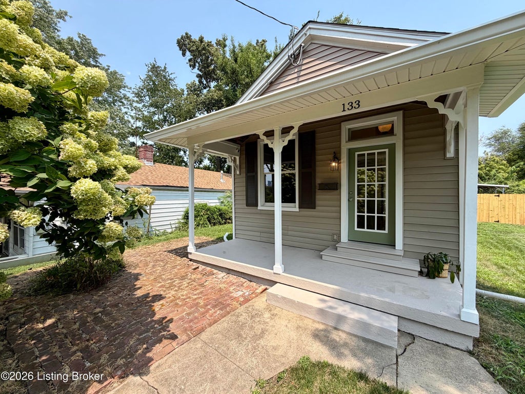 Photo of 133 Stevenson Ave, Louisville, KY 40206 (MLS # 1725907)