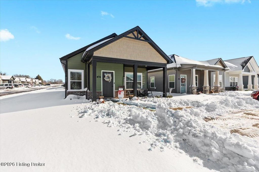 Photo of 831 Rosemary Ln, La Grange, KY 40031 (MLS # 1708008)