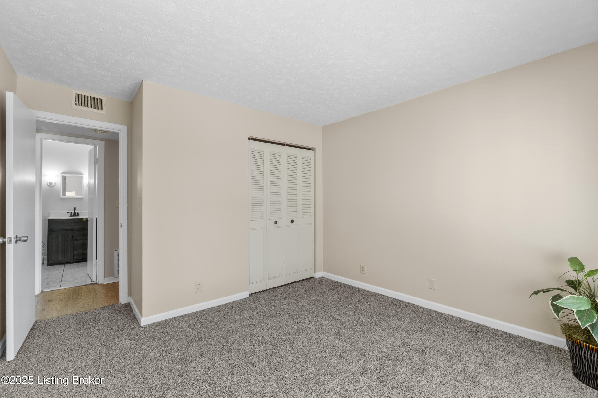7098 Wildwood Cir #APT 24, Louisville, Kentucky image 17