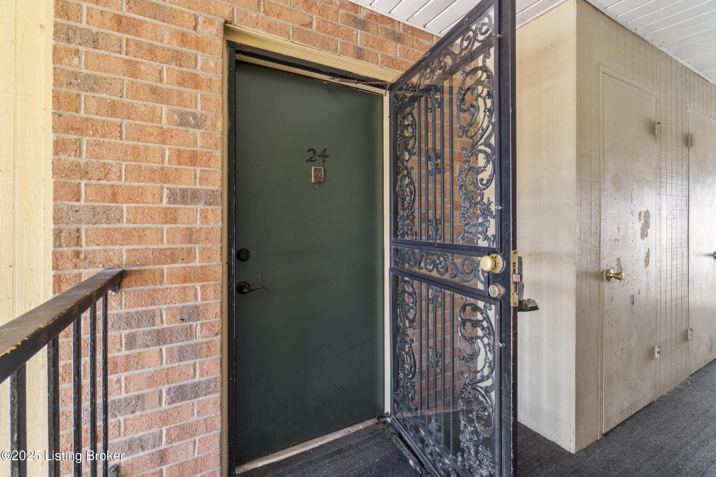 7098 Wildwood Cir #APT 24, Louisville, Kentucky image 19