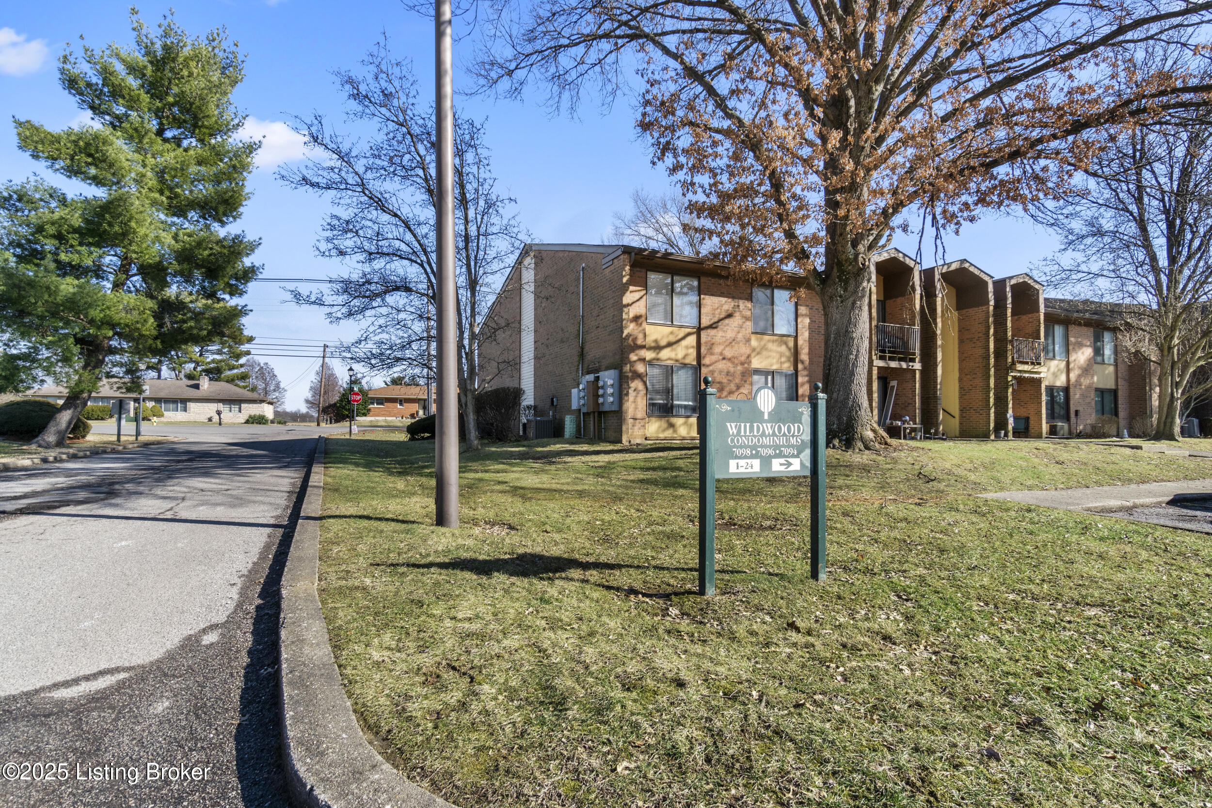7098 Wildwood Cir #APT 24, Louisville, Kentucky image 22