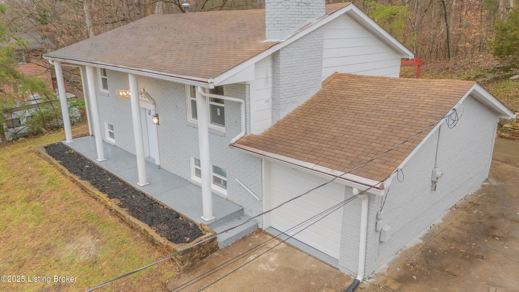 Photo of 8221 Saint Anthonys Church Rd, Louisville, KY 40214 (MLS # 1705595)