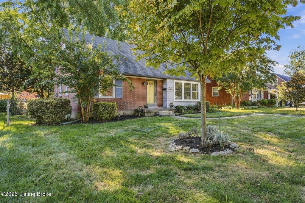 Photo of 3532 Hughes Rd, Louisville, KY 40207 (MLS # 1732679)