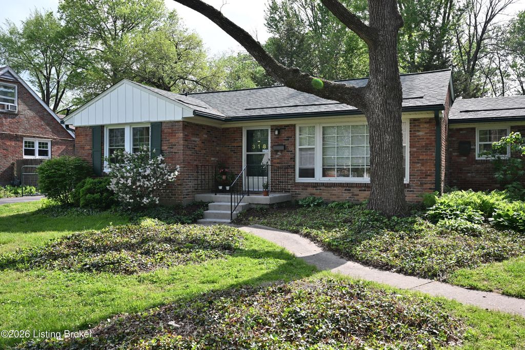 Photo of 318 Primrose Dr, Louisville, KY 40207 (MLS # 1716519)
