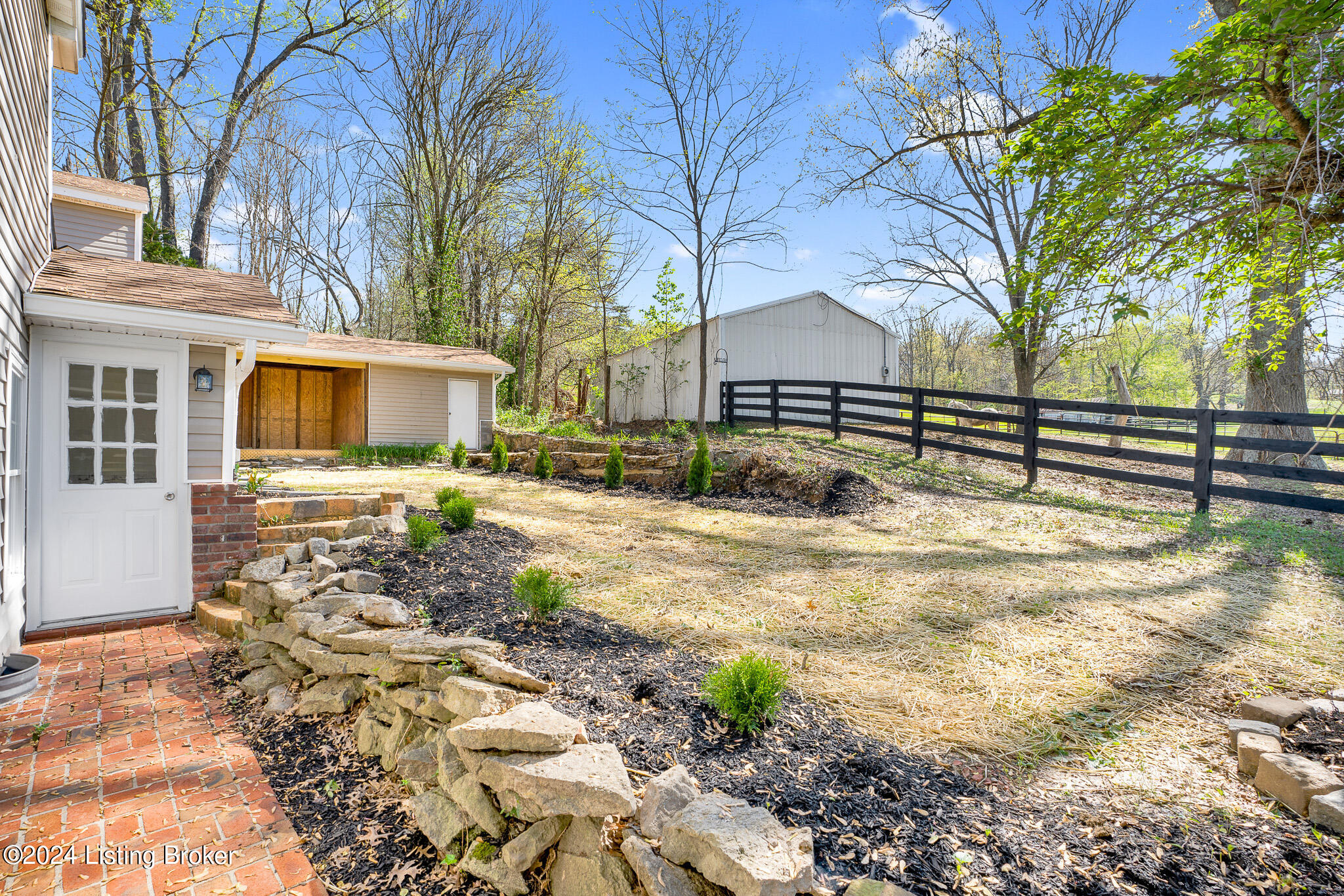 9709 W Manslick Rd, Fairdale, Kentucky image 5