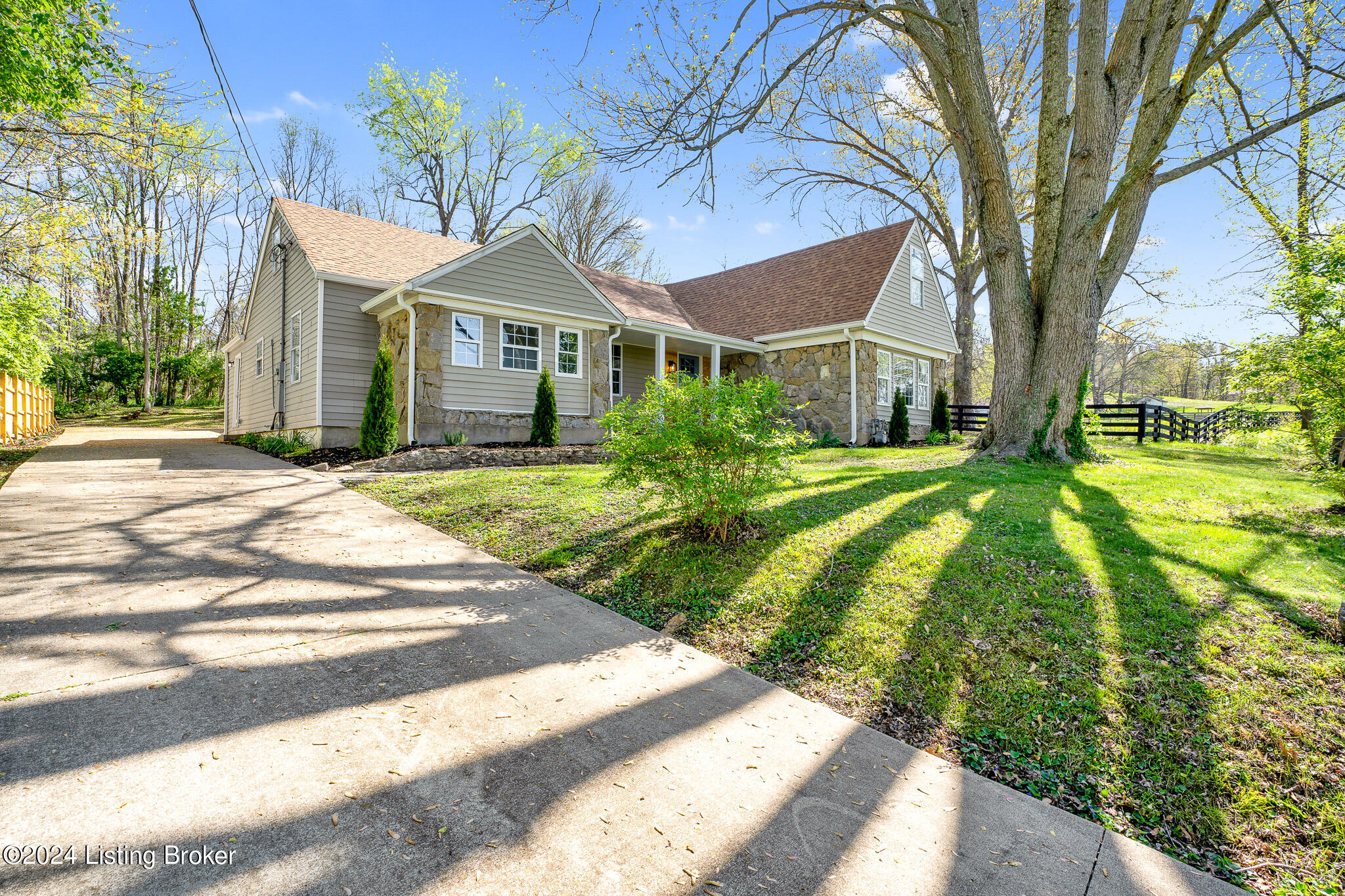 9709 W Manslick Rd, Fairdale, Kentucky image 2