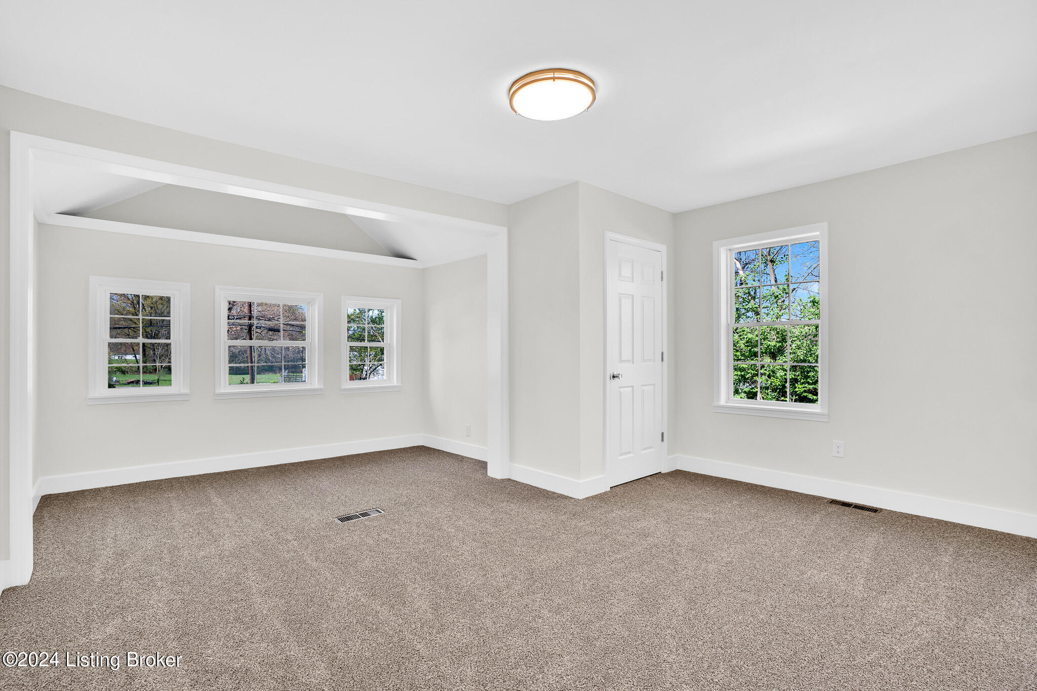 9709 W Manslick Rd, Fairdale, Kentucky image 31
