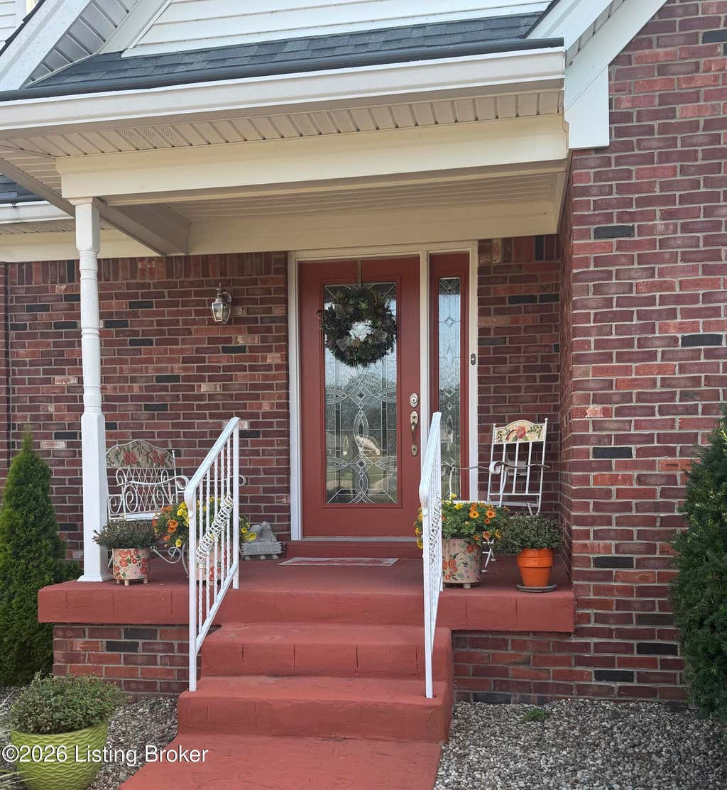 Photo of 7730 Cottage Cove Way, Louisville, KY 40214 (MLS # 1725849)