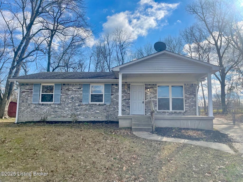 Photo of 7220 Harborton Way, Louisville, KY 40228 (MLS # 1711260)